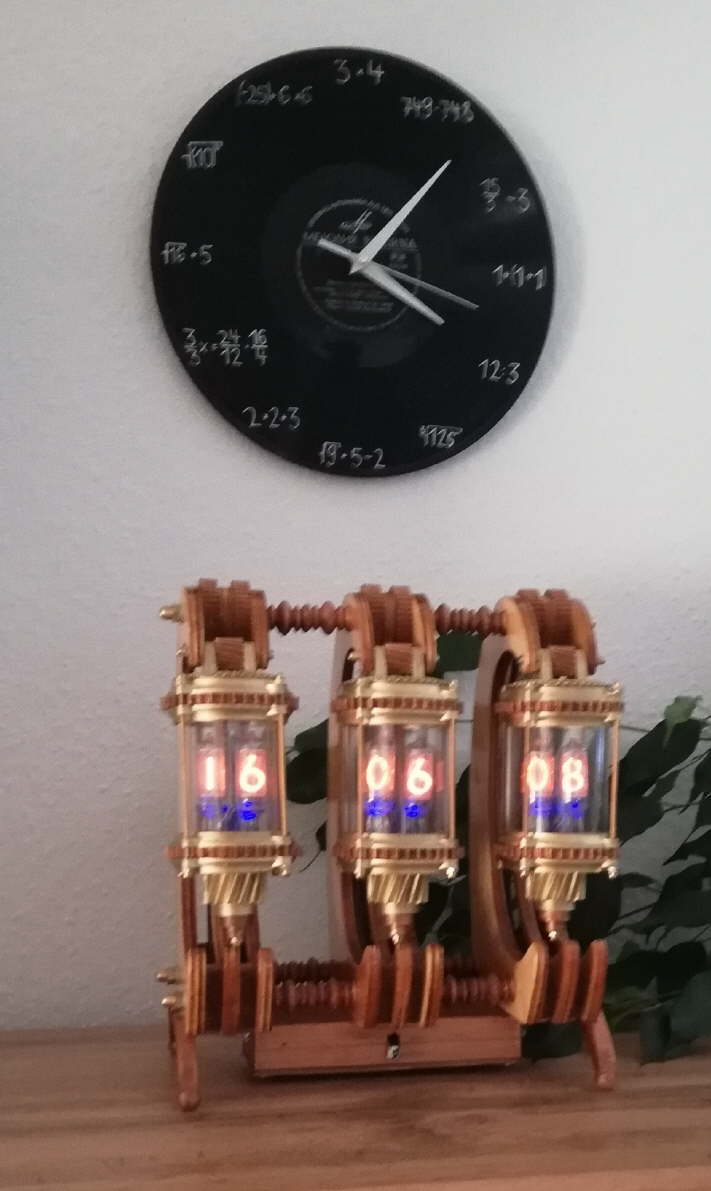 latern clock (20)